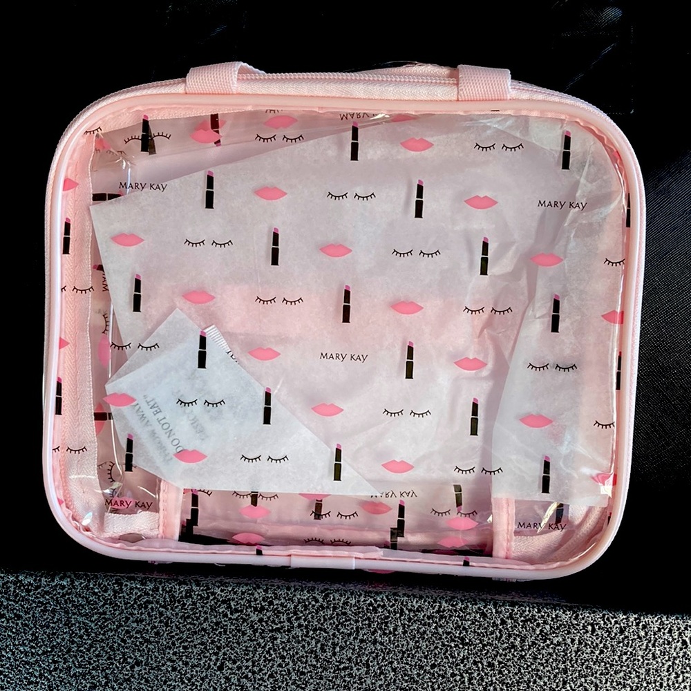 Special edition Mary Kay travel bag